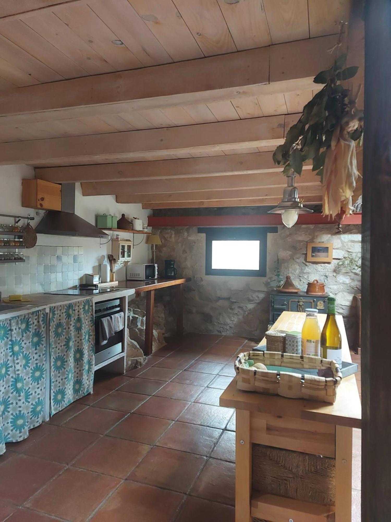 Гостьовий будинок Casa Corazon De Piedra En El Rio Dulce Aragosa Екстер'єр фото