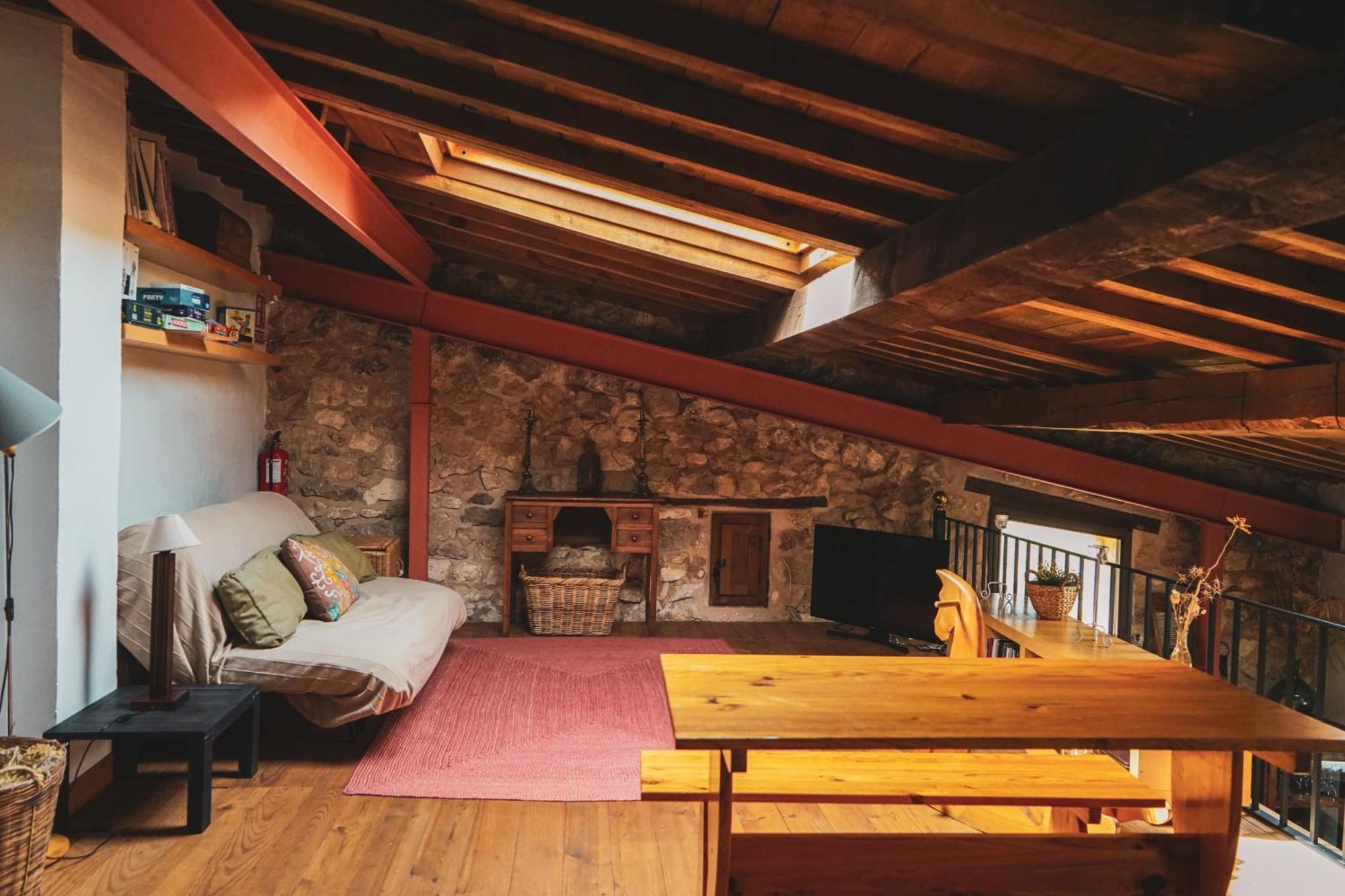 Гостьовий будинок Casa Corazon De Piedra En El Rio Dulce Aragosa Екстер'єр фото
