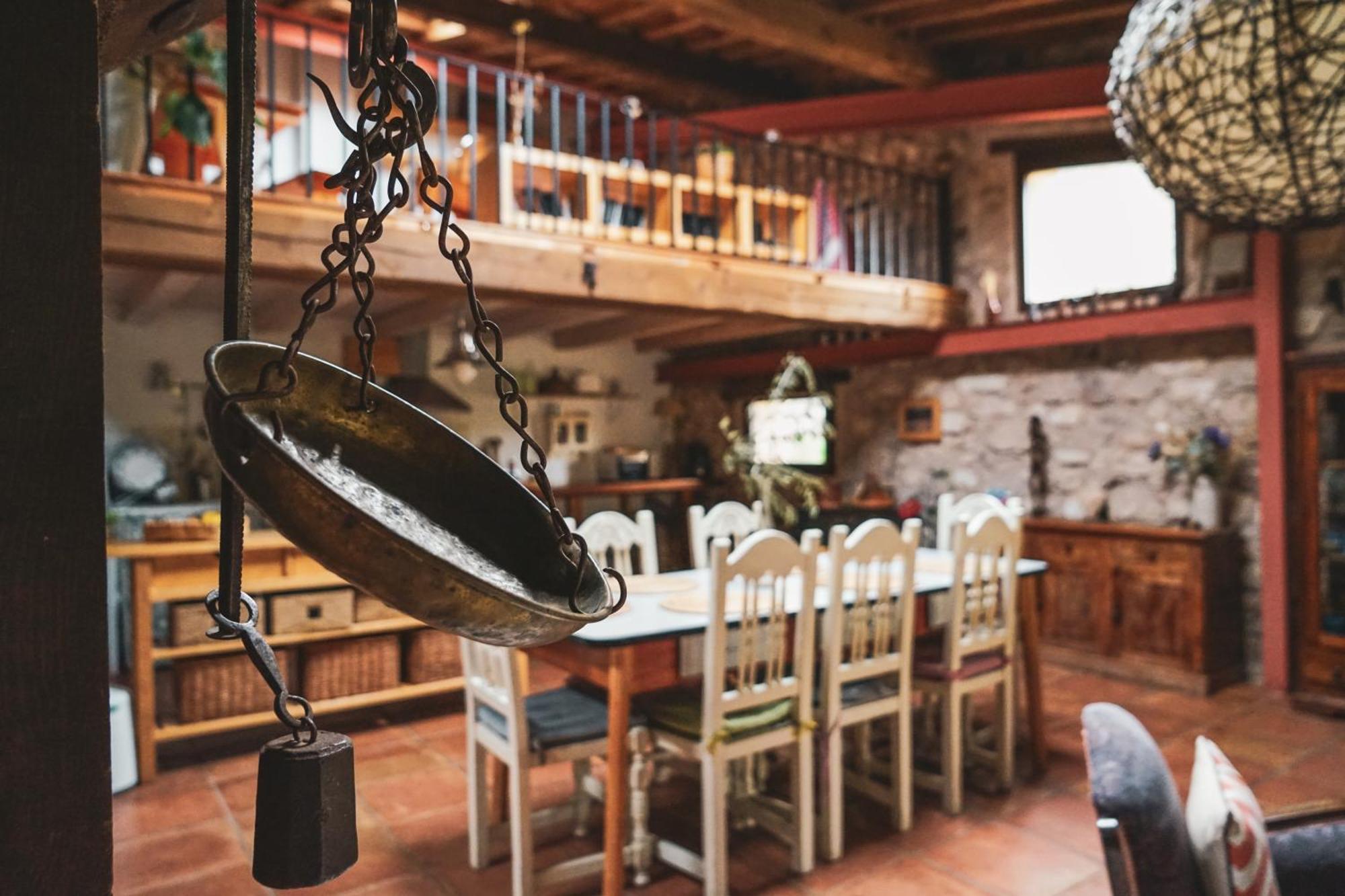 Гостьовий будинок Casa Corazon De Piedra En El Rio Dulce Aragosa Екстер'єр фото